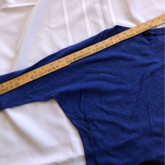 Vibrant Blue Elbow Length Sleeve Top - Picture 5 of 11